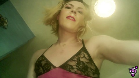 Крупным планом, femdom